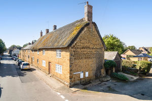 High Street Bodicote